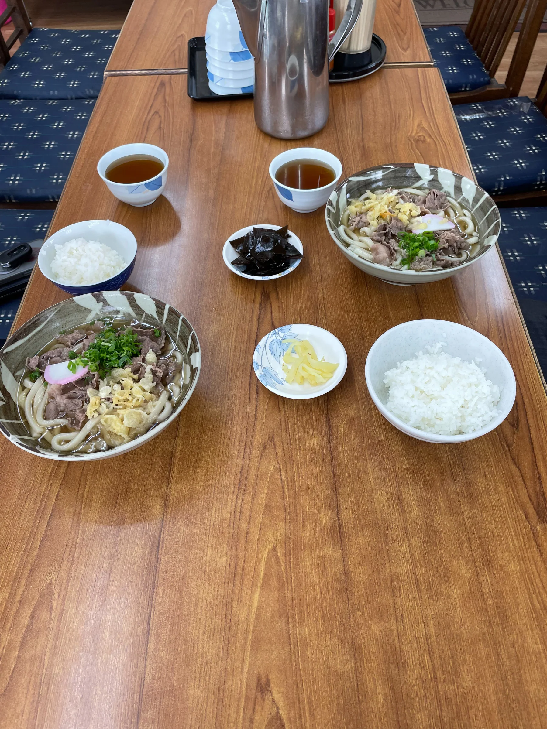 さんろく茶屋の食堂で食べる昼ごはん